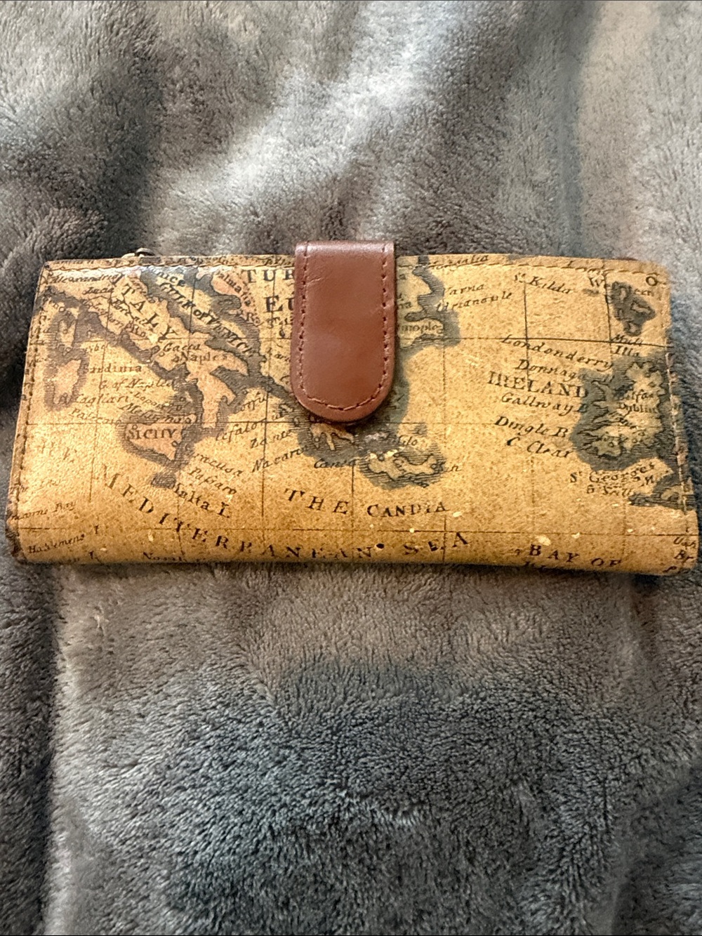 Vintage Map Print Leather-Accent Women's Wallet - Tan Patricia Nash
